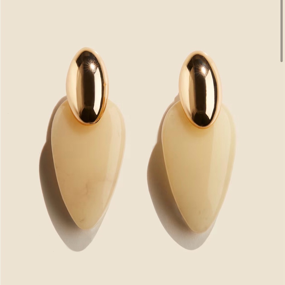 H&M GOLD COLORED PENDANT EARRINGS NEW